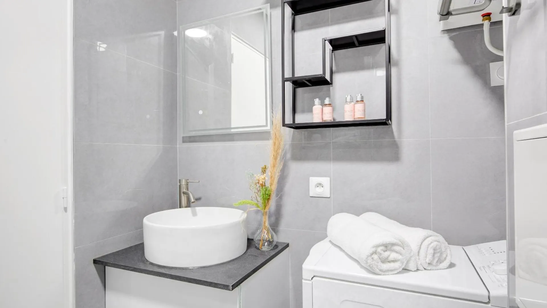 Studio Luxe, Coeur De Paris 0*,  France